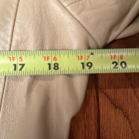 Dana Buchman Lambskin Blazer Two Pockets Fully Lined Tan/Light Beige  6 - Picture 11 of 14